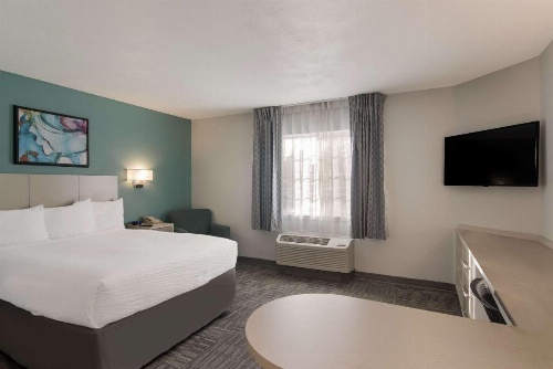 MainStay Suites Raleigh - Cary image 10