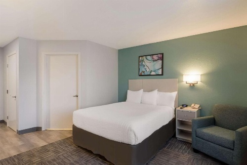 MainStay Suites Raleigh - Cary image 14