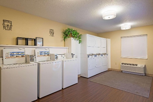 MainStay Suites Raleigh - Cary image 2