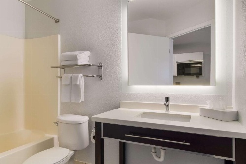 MainStay Suites Raleigh - Cary image 5