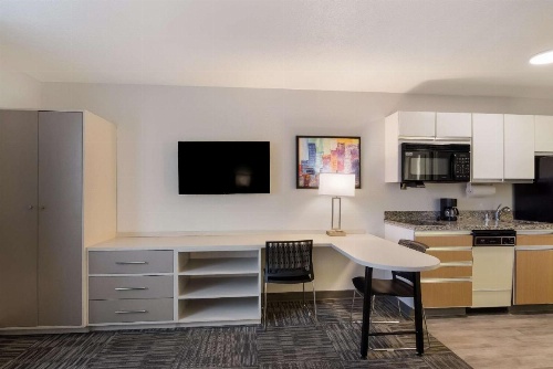 MainStay Suites Raleigh - Cary image 6