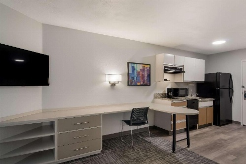 MainStay Suites Raleigh - Cary image 7