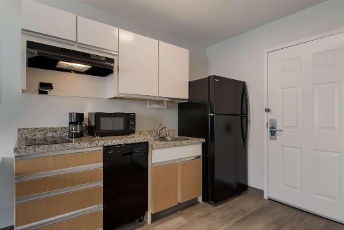 MainStay Suites Raleigh - Cary image 8