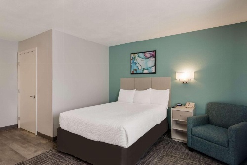MainStay Suites Raleigh - Cary image 9